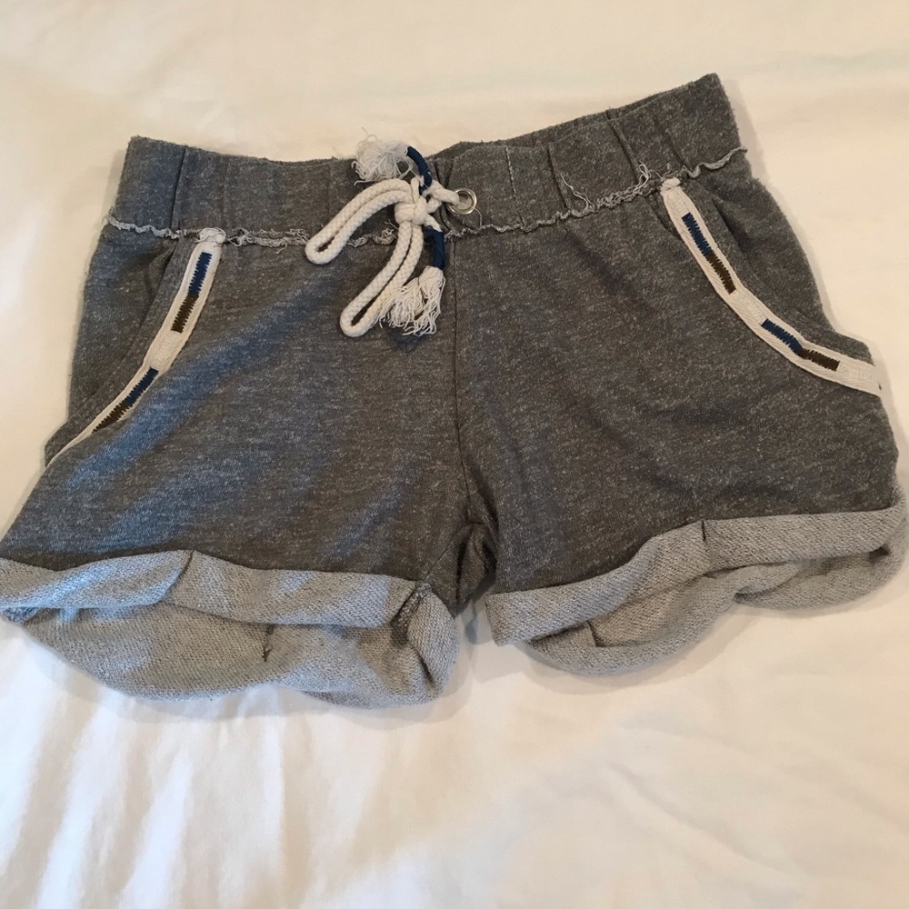Grey Pull-on Cotton Shorts w/ cute detail - XXS